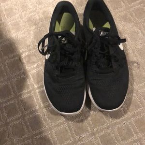 Nike 8 black sneakers